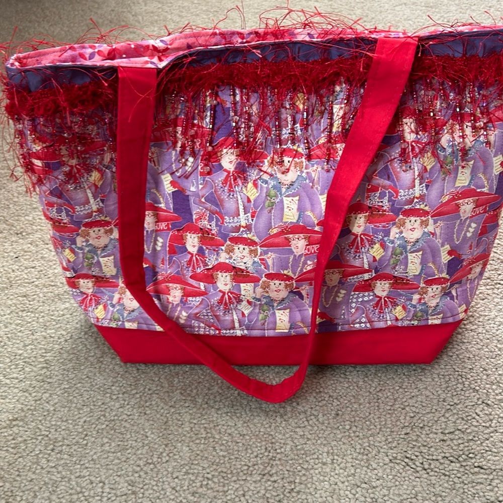 Perfect for Red Hat Society Purse with Red Fringe. Snap closure. 8 Pockets!